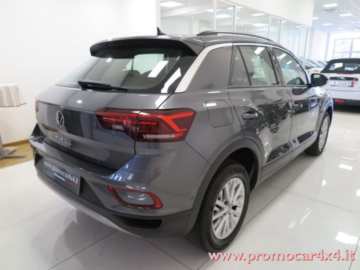 Volkswagen T-Roc 1.0 TSI Life (4)