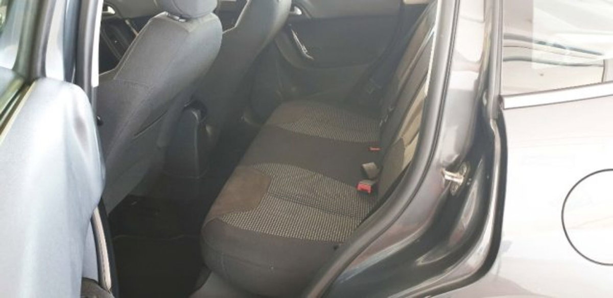 Citroen C3 1.4 HDi 70 Exclusive (8)