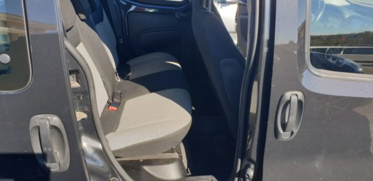 Fiat Qubo 1.3 MJT 80 CV Lounge (11)