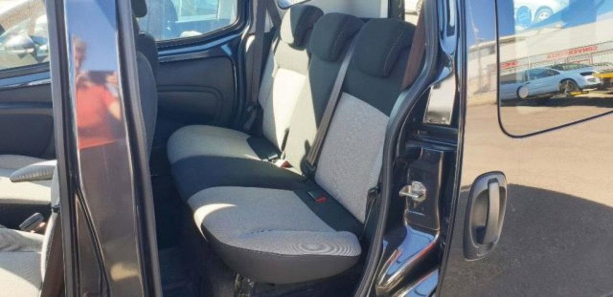 Fiat Qubo 1.3 MJT 80 CV Lounge (8)