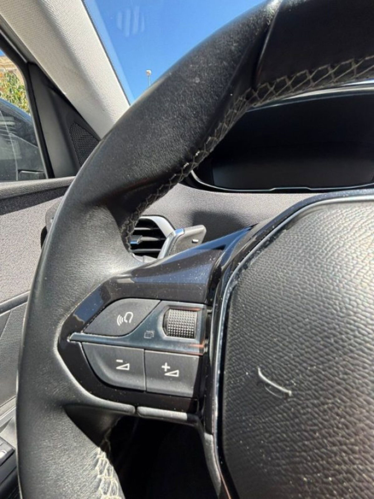 Peugeot 3008 BlueHDi 130 S&S EAT8 GT Pack (10)