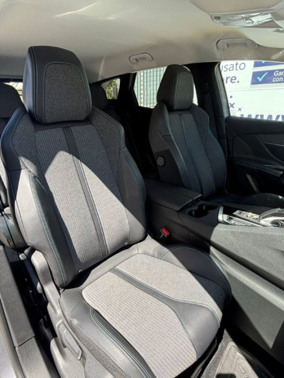 Peugeot 3008 BlueHDi 130 S&S EAT8 GT Pack (8)