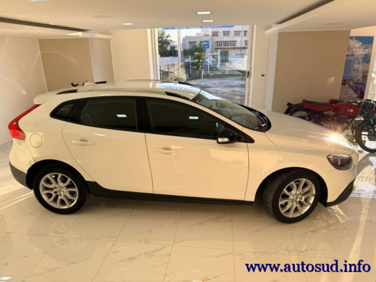 Volvo V40 Cross Country D2 Geartronic (4)