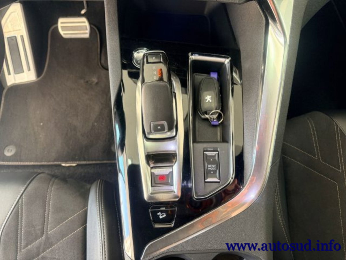 Peugeot 3008 BlueHDi 130 S&S EAT8 GT Pack (15)