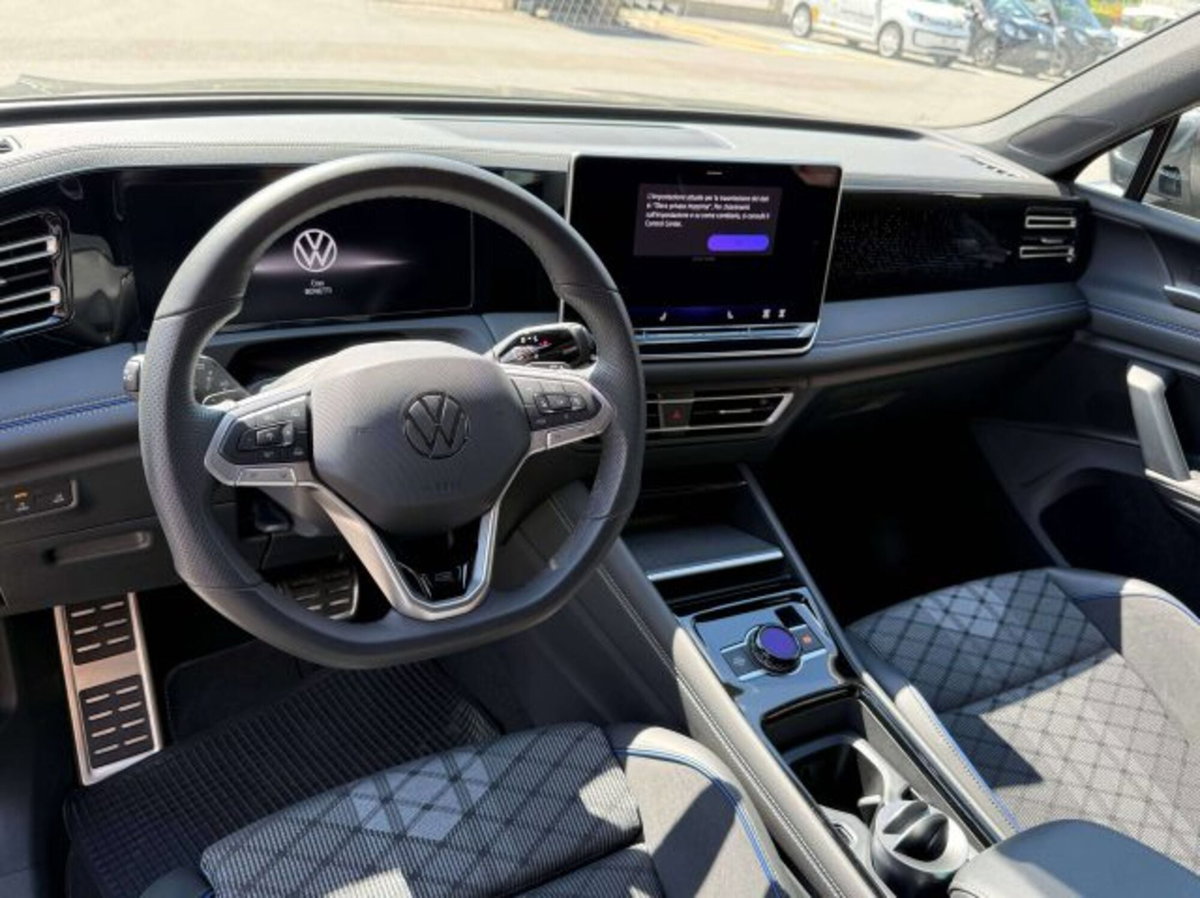Volkswagen Tiguan 1.5 etsi R-Line 150cv dsg (10)