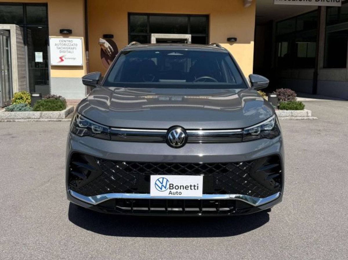 Volkswagen Tiguan 1.5 etsi R-Line 150cv dsg (2)
