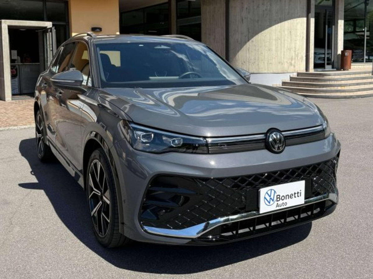 Volkswagen Tiguan 1.5 etsi R-Line 150cv dsg (7)