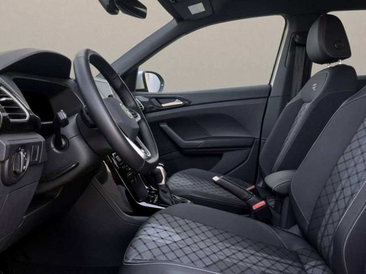 Volkswagen T-Cross 1.0 tsi R-Line 115cv dsg (8)
