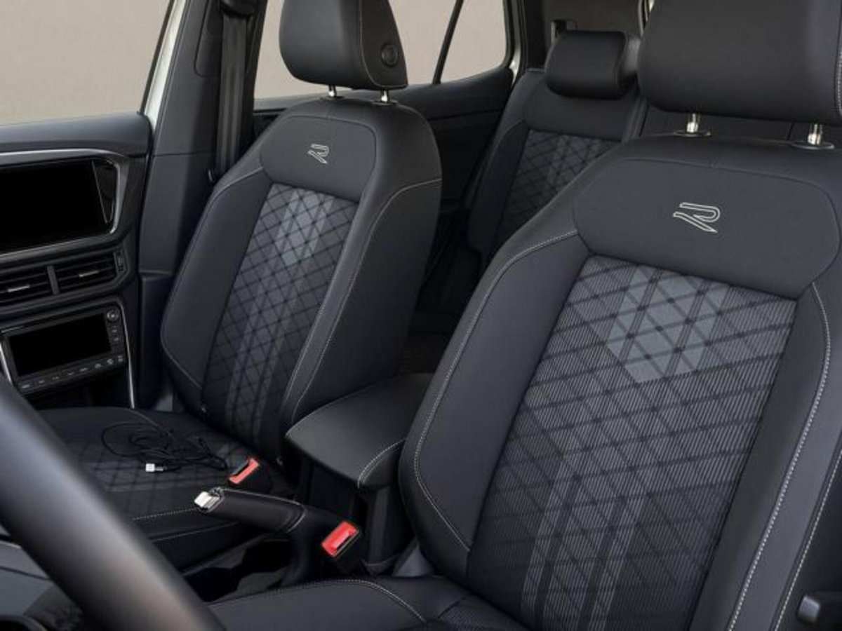 Volkswagen T-Cross 1.0 tsi R-Line 115cv dsg (9)