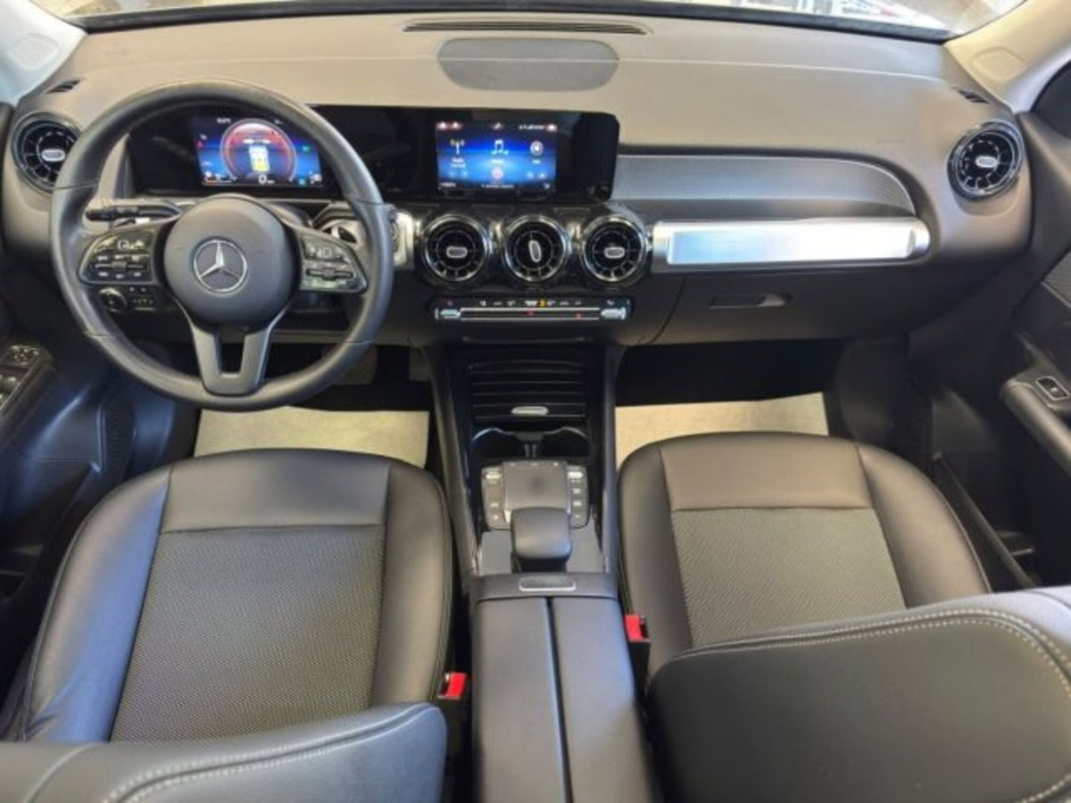 Mercedes-Benz GLB 180 d Automatic Executive (8)