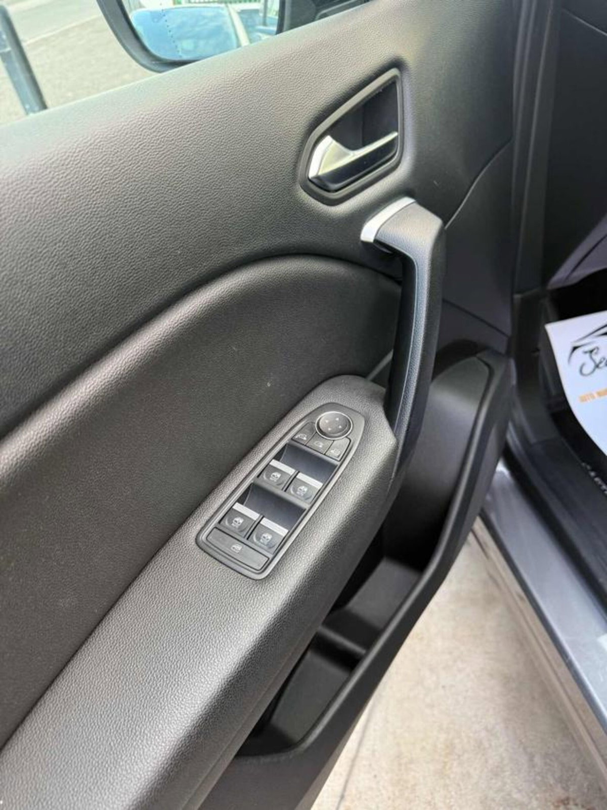 Renault Captur Blue dCi 115 CV EDC Initiale Paris (14)