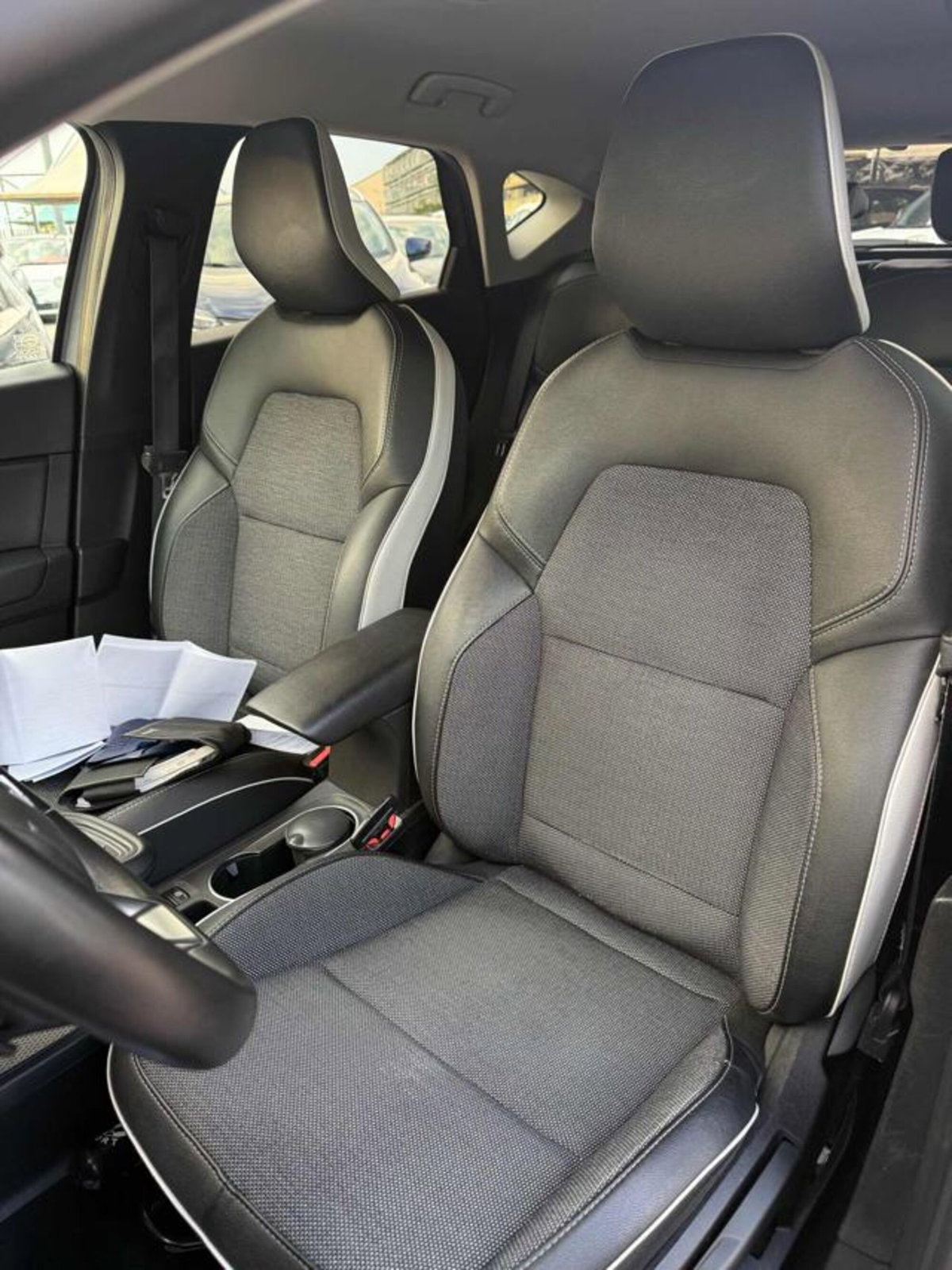 Renault Captur Blue dCi 115 CV EDC Initiale Paris (16)