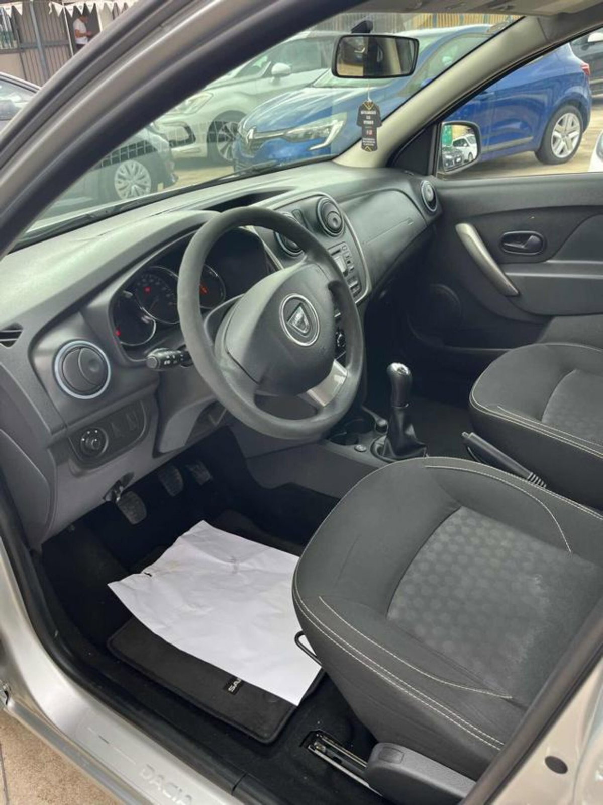 Dacia Sandero 1.2 GPL 75CV Ambiance (10)