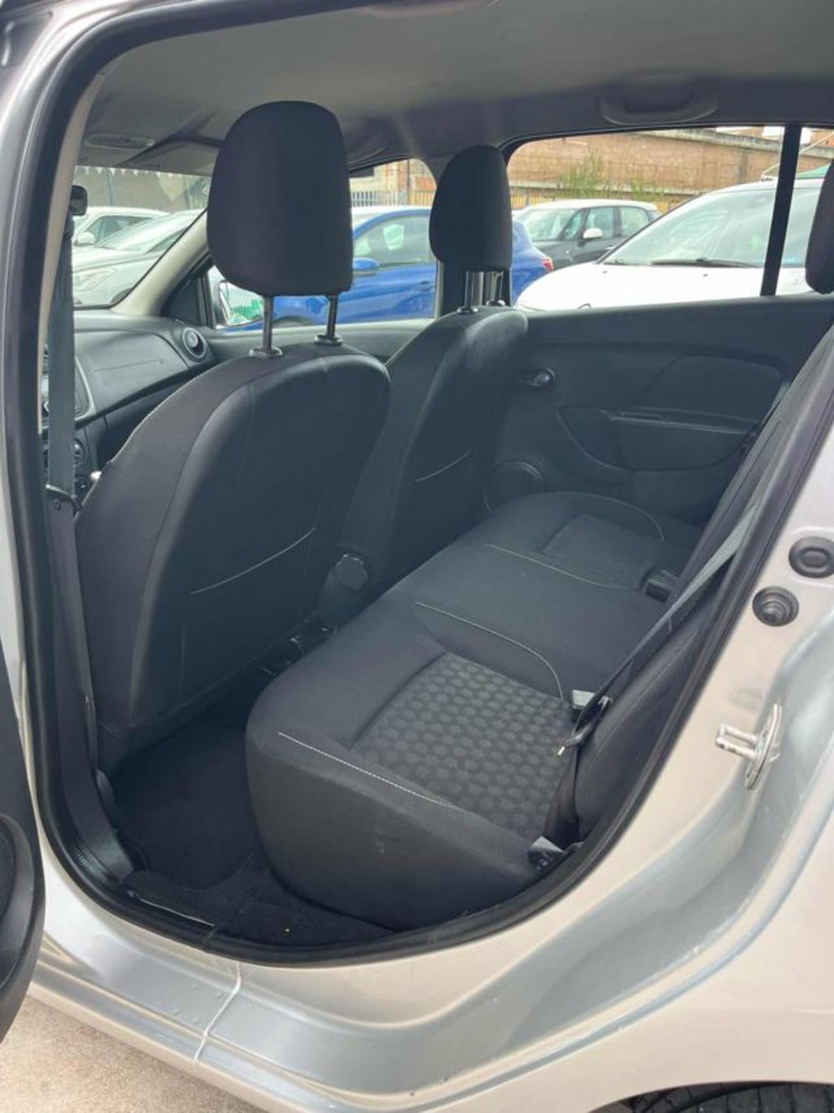 Dacia Sandero 1.2 GPL 75CV Ambiance (15)