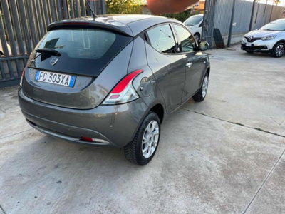Lancia Ypsilon 0.9 TwinAir 85 CV 5 porte Metano Ecochic Platinum (4)