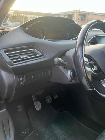 Peugeot 308 SW BlueHDi 130 S&S Business (11)