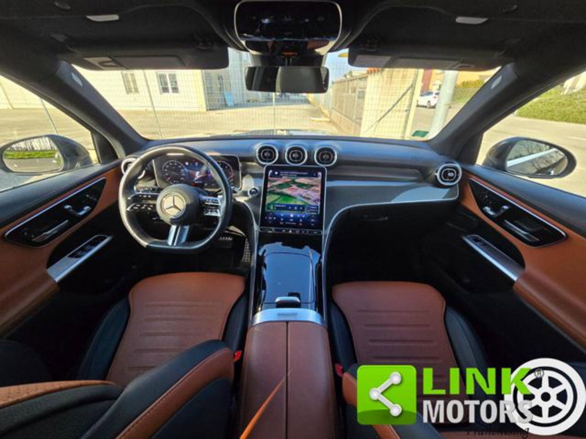 Mercedes-Benz GLC SUV 220 d AMG Line Premium Plus 4matic auto (5)