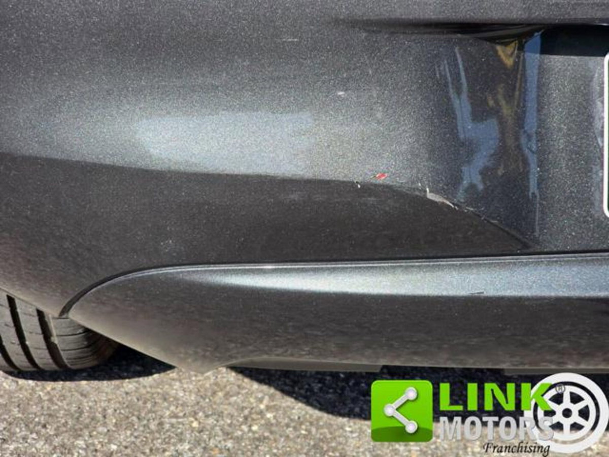 Opel Corsa 1.4 16V 5 porte aut. Enjoy (18)