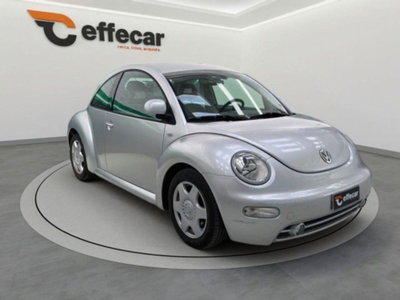 Volkswagen New Beetle 2.0 (3)