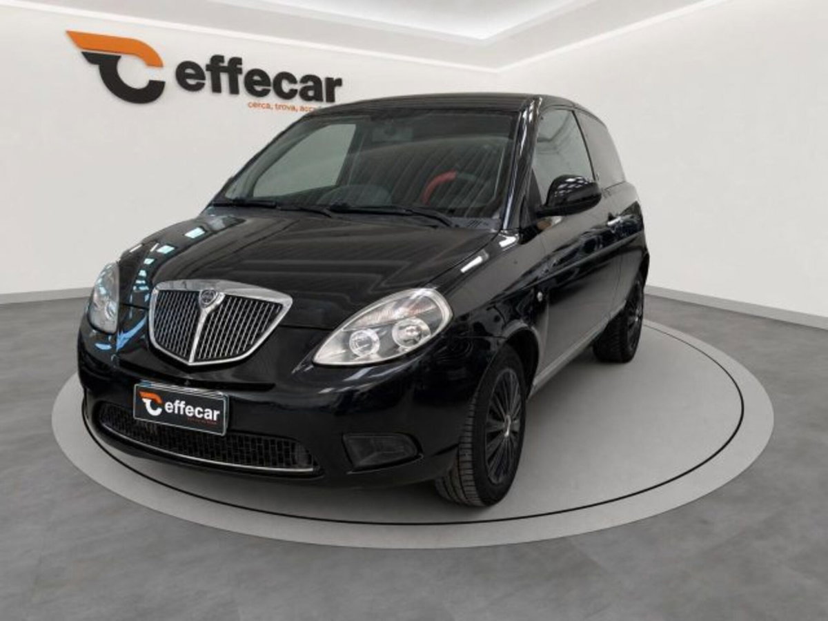 Lancia Ypsilon 1.2 69 CV Platino