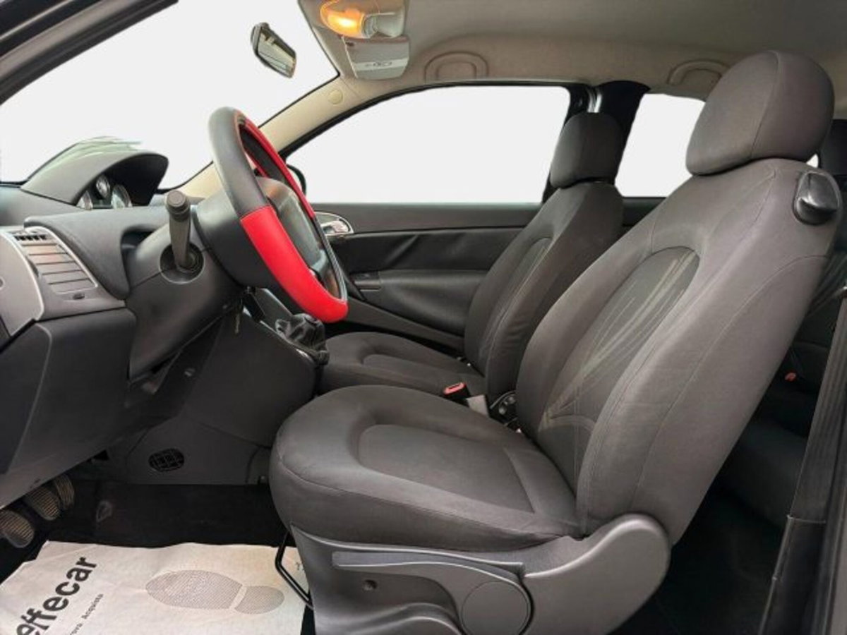 Lancia Ypsilon 1.2 69 CV Platino (11)