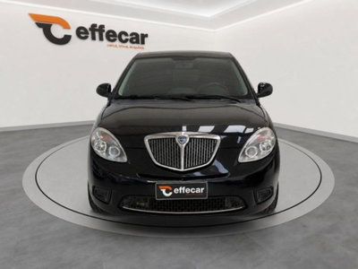 Lancia Ypsilon 1.2 69 CV Platino (2)