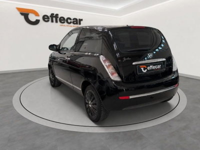 Lancia Ypsilon 1.2 69 CV Platino (4)