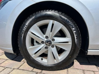 Volkswagen Golf 1.5 TGI DSG Life (15)