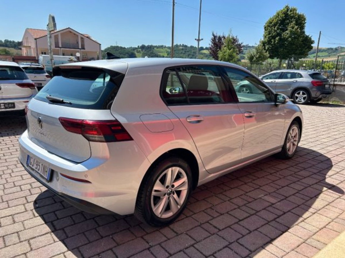 Volkswagen Golf 1.5 TGI DSG Life (3)