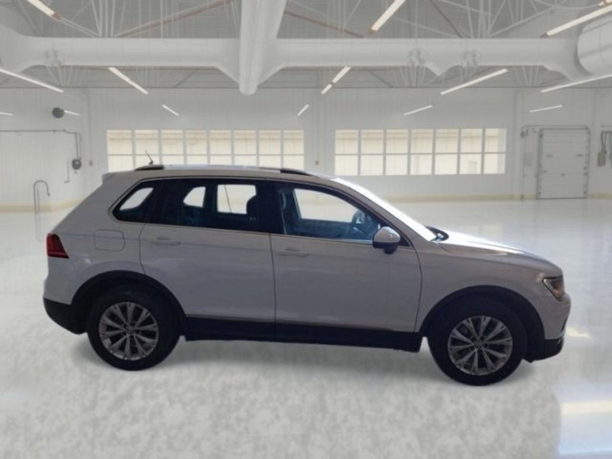 Volkswagen Tiguan 2.0 BiTDI SCR DSG 4MOTION Executive R-Line BMT (3)