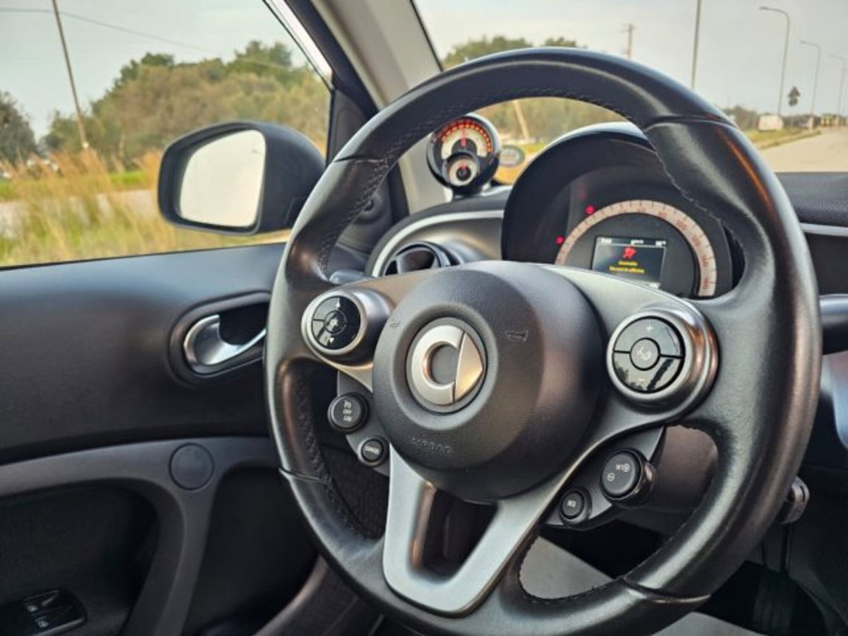 smart Fortwo electric drive sale&care coupé BRABUS ED (13)