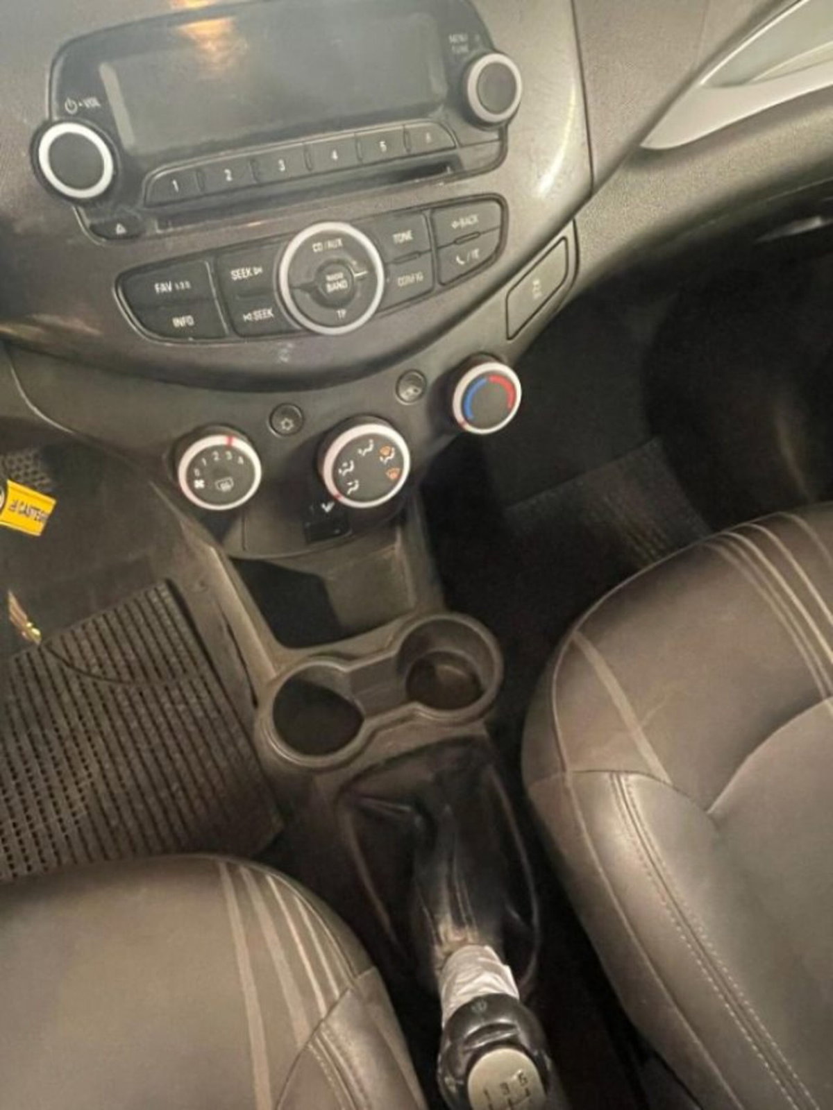 Chevrolet Spark 1.0 LS (14)