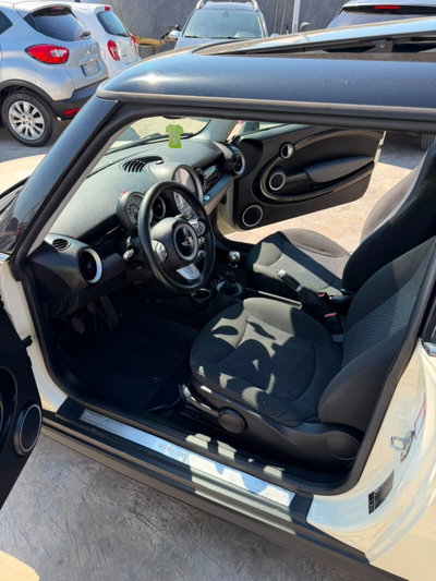 MINI Mini 1.6 16V Cooper D (11)