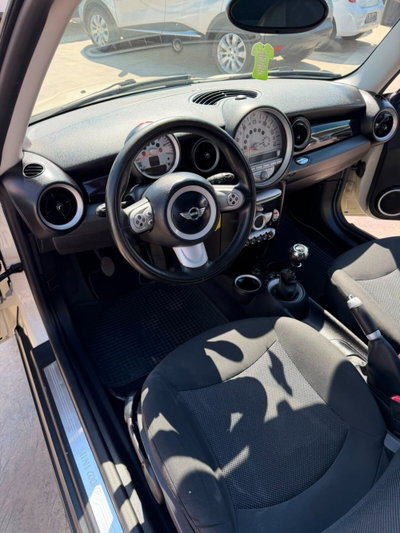 MINI Mini 1.6 16V Cooper D (13)