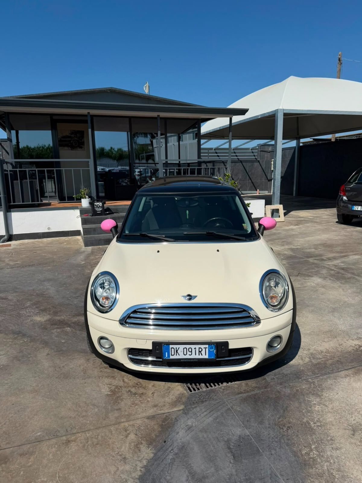 MINI Mini 1.6 16V Cooper D (2)
