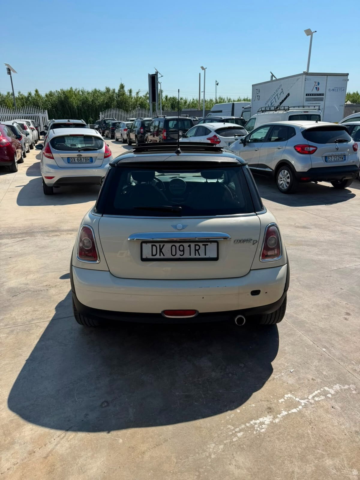 MINI Mini 1.6 16V Cooper D (5)
