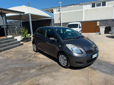Toyota Yaris 1.0 5 porte Sol (2)