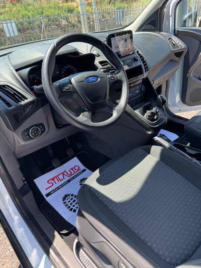 Ford Tourneo Connect 1.5 TDCi 120 CV Plus (11)