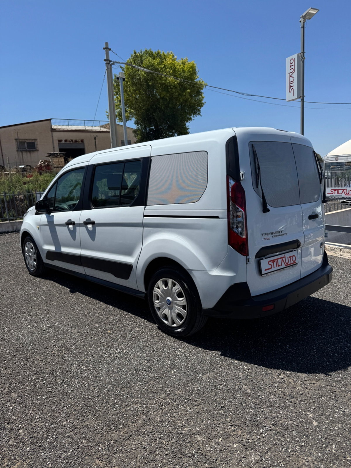 Ford Tourneo Connect 1.5 TDCi 120 CV Plus (4)