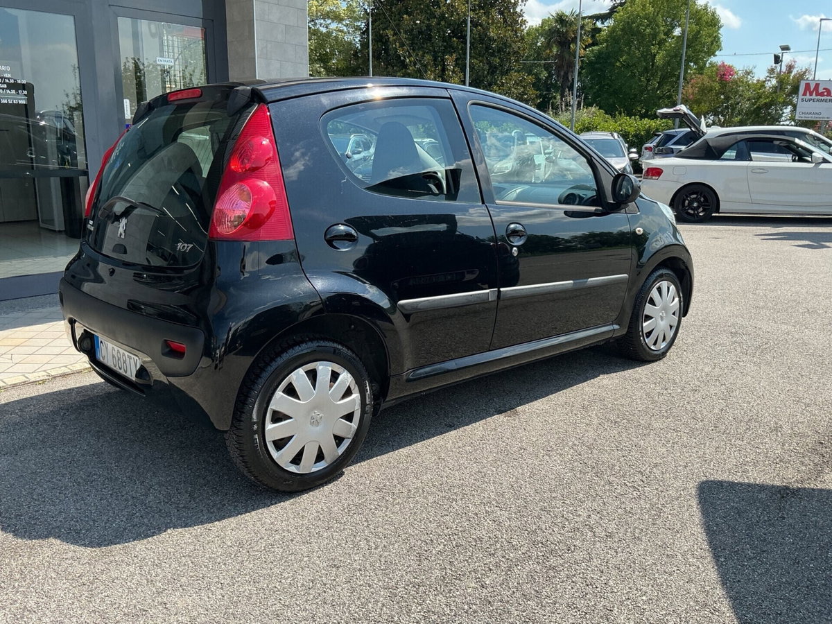 Peugeot 107 68CV 5p. Plaisir (2)