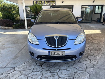 Lancia Ypsilon 1.2 Modamilano (2)