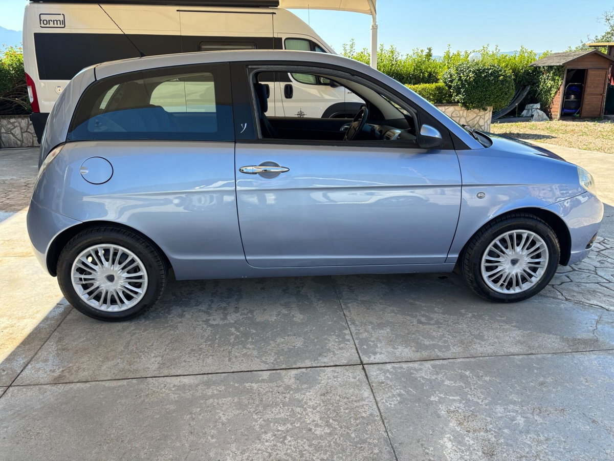 Lancia Ypsilon 1.2 Modamilano (8)