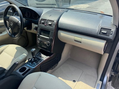 Mercedes-Benz Classe A 180 CDI Elegance (11)