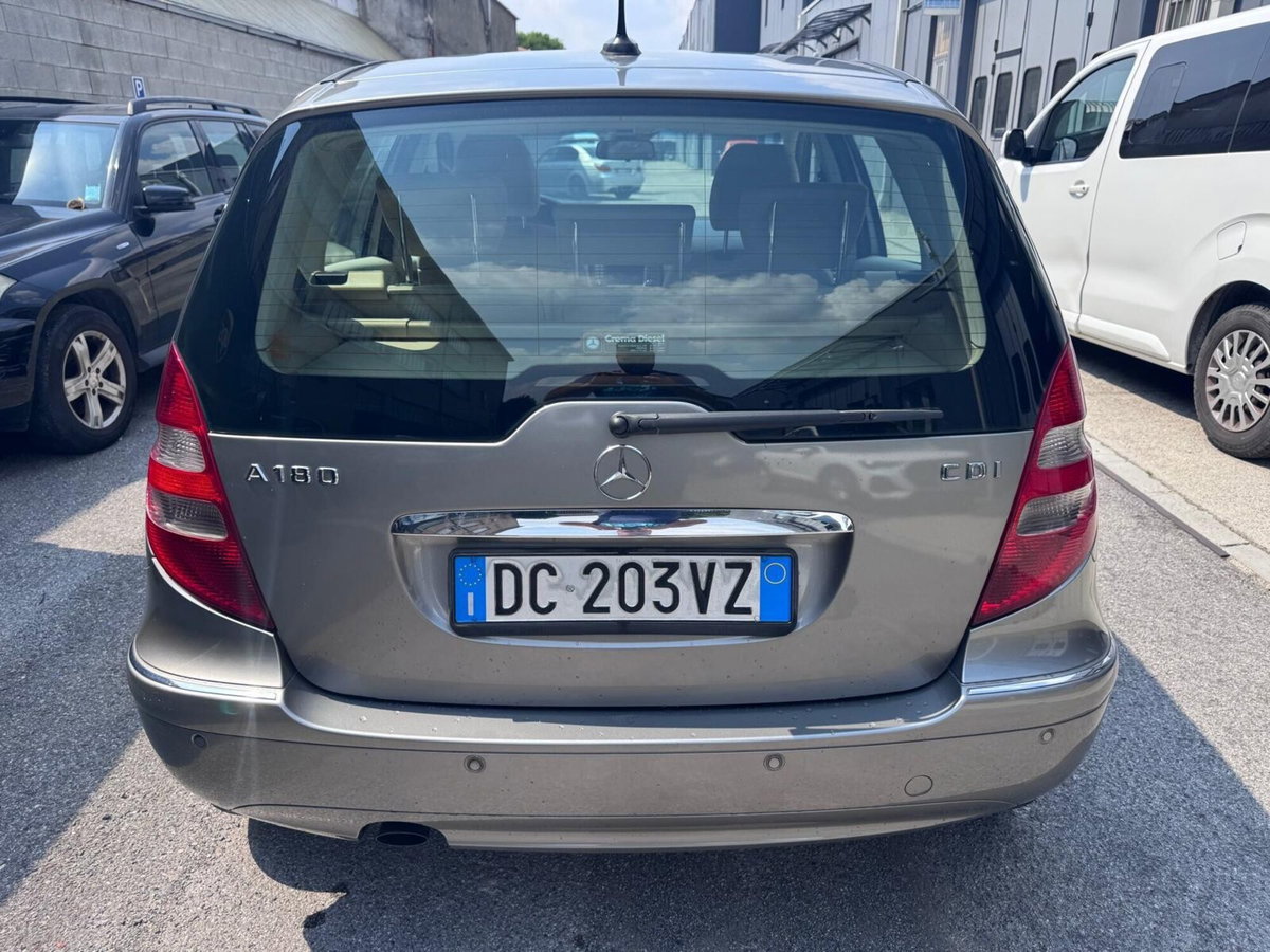 Mercedes-Benz Classe A 180 CDI Elegance (6)