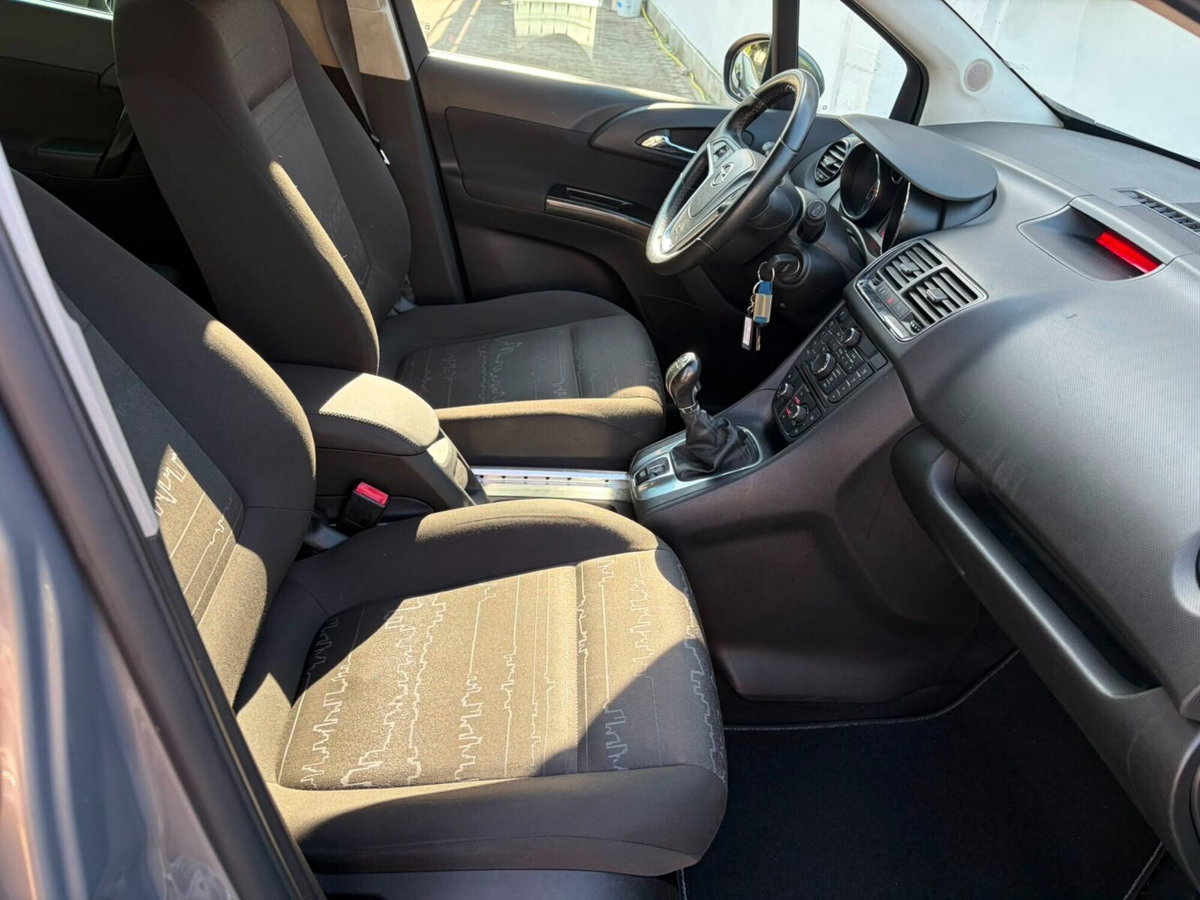Opel Meriva 1.4 100CV Cosmo (10)