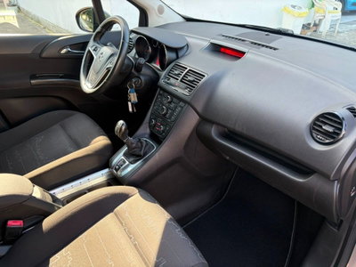 Opel Meriva 1.4 100CV Cosmo (11)