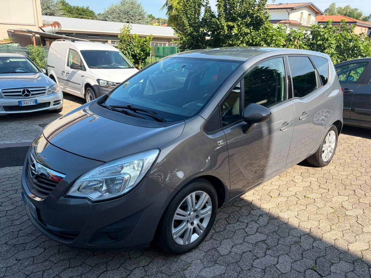Opel Meriva 1.4 100CV Cosmo (2)