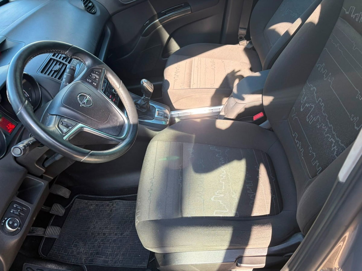 Opel Meriva 1.4 100CV Cosmo (7)