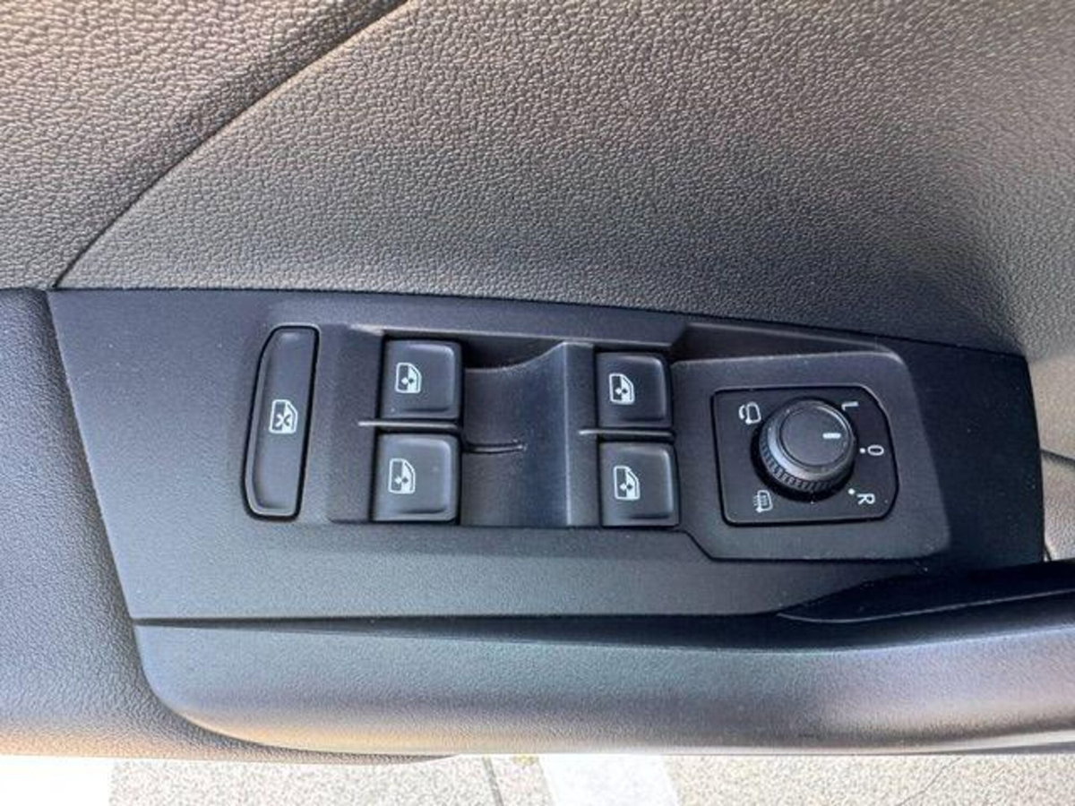 Volkswagen T-Cross 1.0 TSI Style BMT (15)