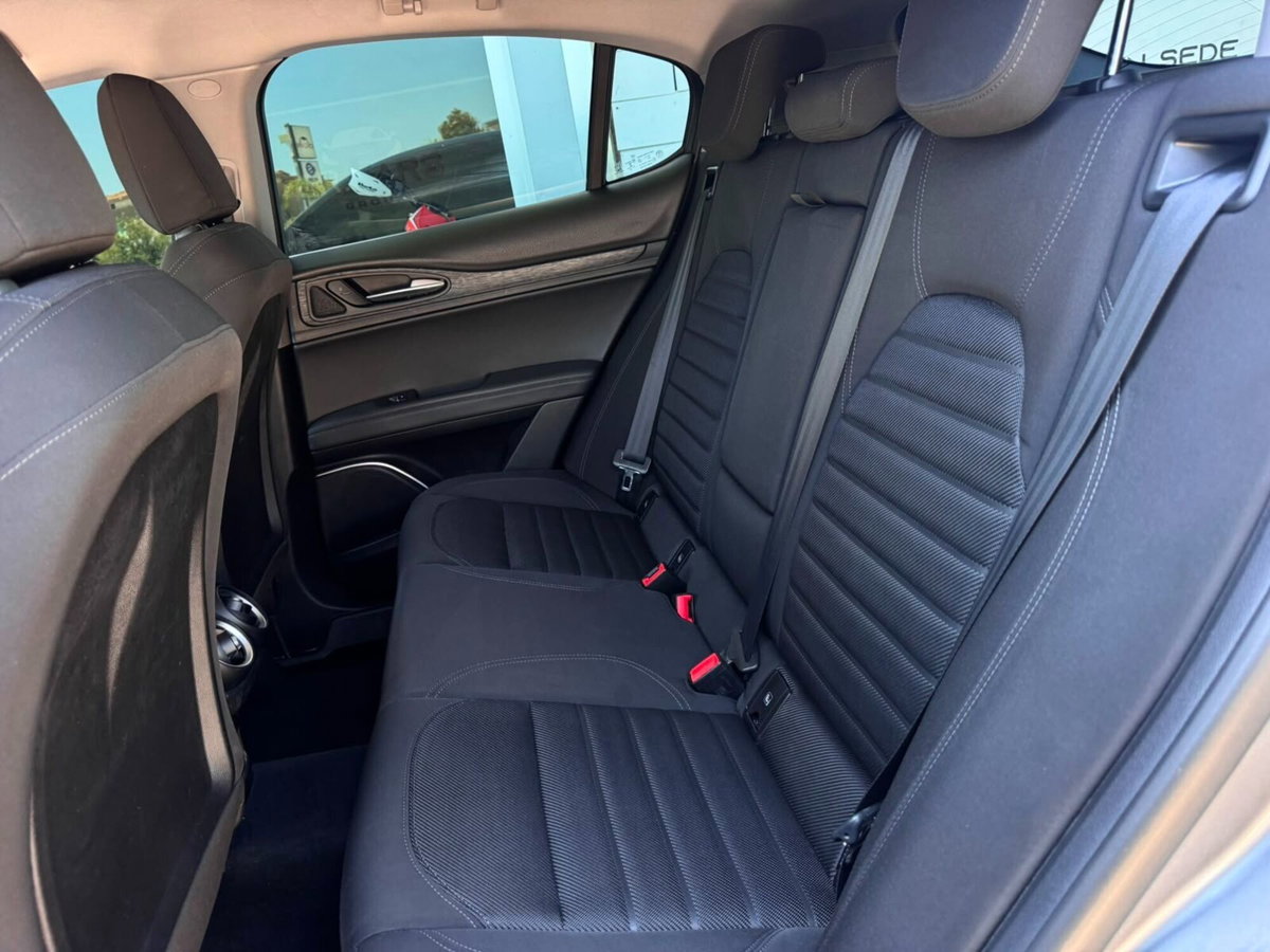 Alfa Romeo Stelvio Stelvio 2.2 Turbodiesel 190 CV AT8 Q4 Sprint (12)